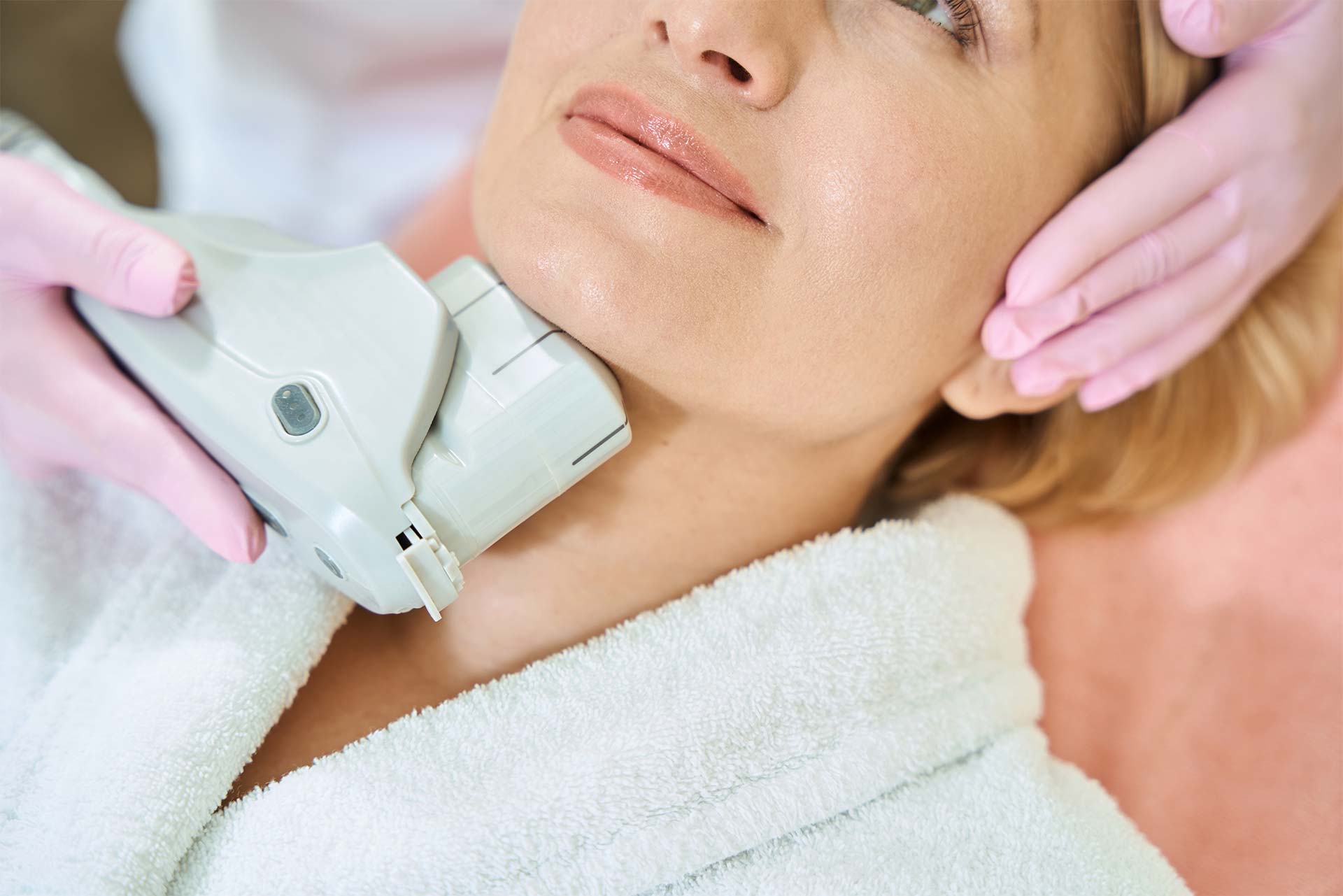 skin-laser-treatment-eyes-lids-face-ennis-dr-maeve